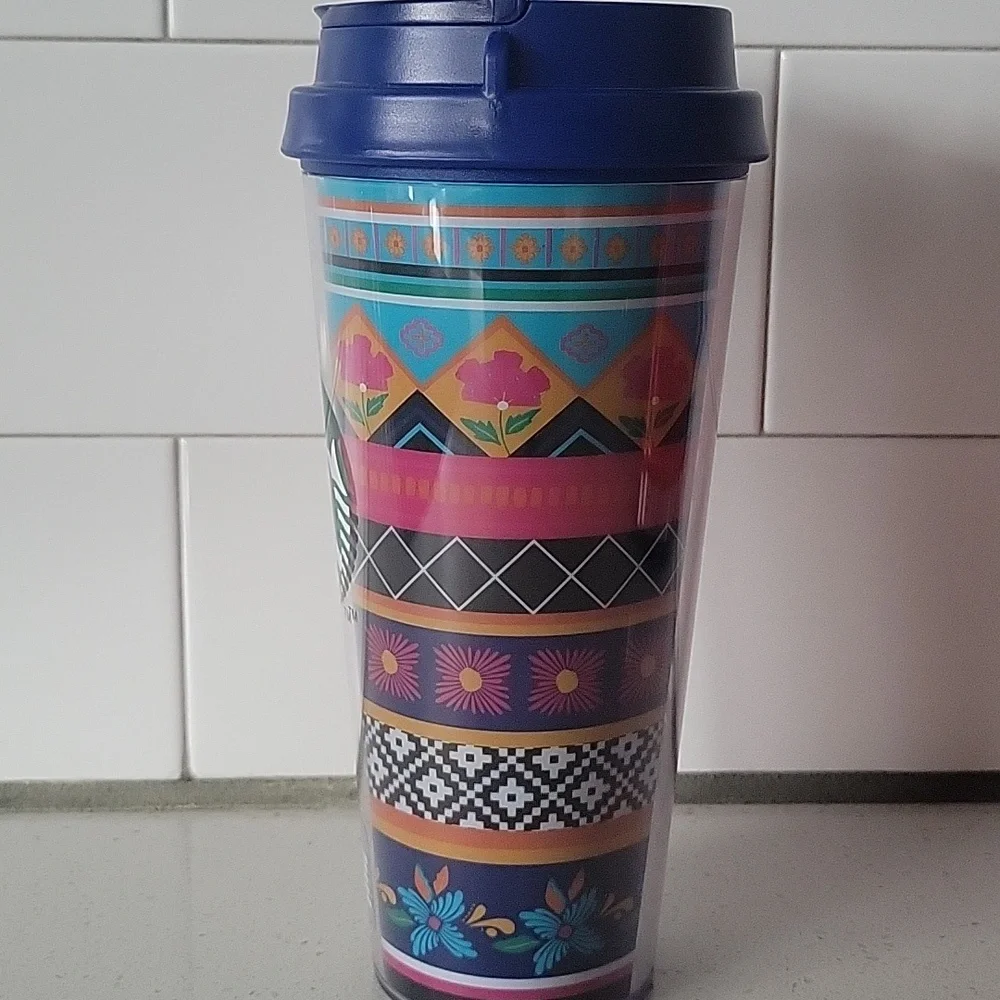 Starbucks 2022 Elma Mexico 20th Anniversary Acrylic Travel Cup w/keychain